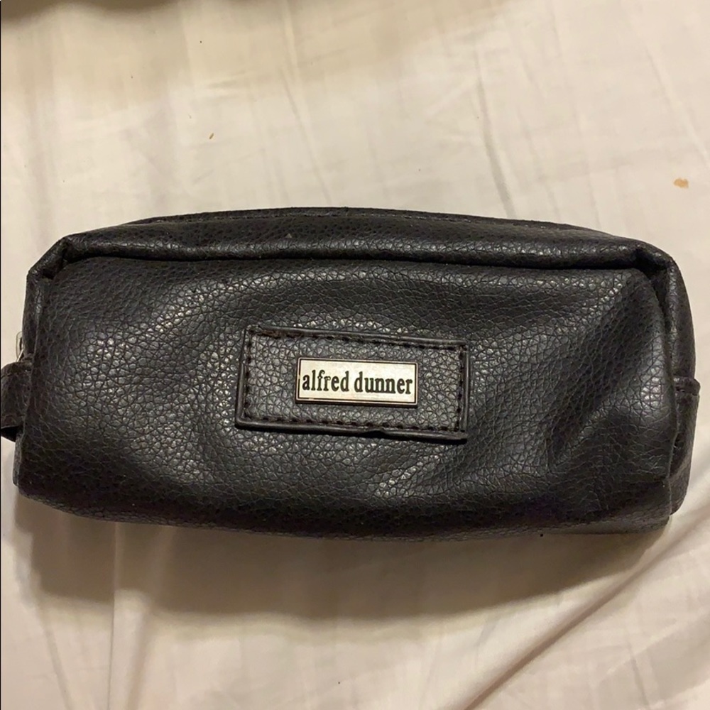 Alfred Dunner travel case
